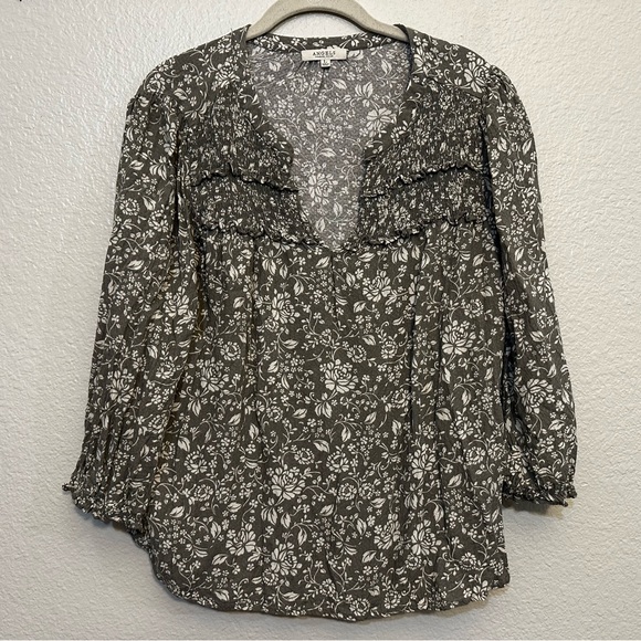 Angels Tops - Angels Forever Young |  Women’s Large 3/4 Sleeve Green/White Floral Print Blouse